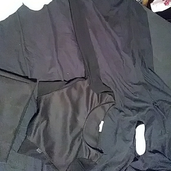 2 piece outfit - Picture 2 of 3